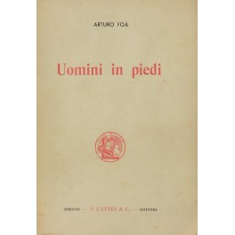 Uomini in piedi